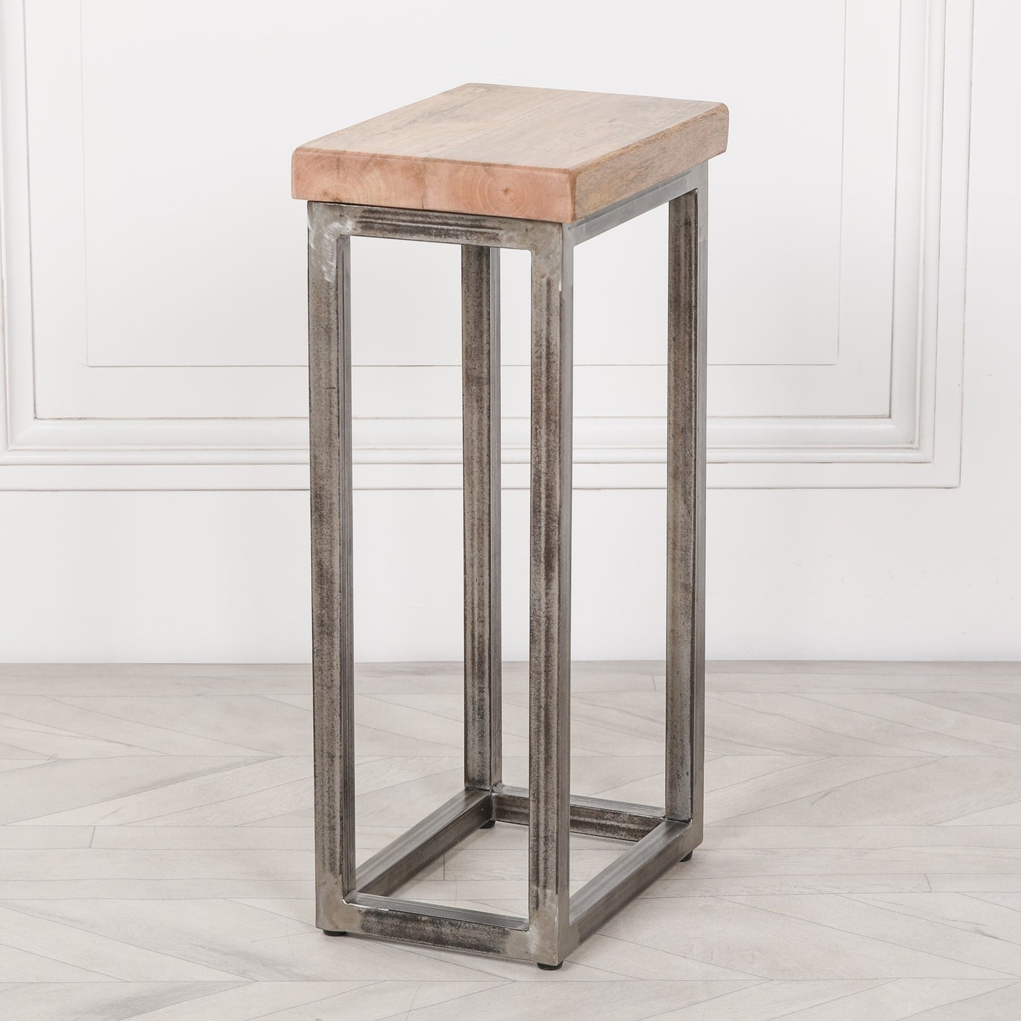 Iron Frame Log Sore Mango Wood Side Table